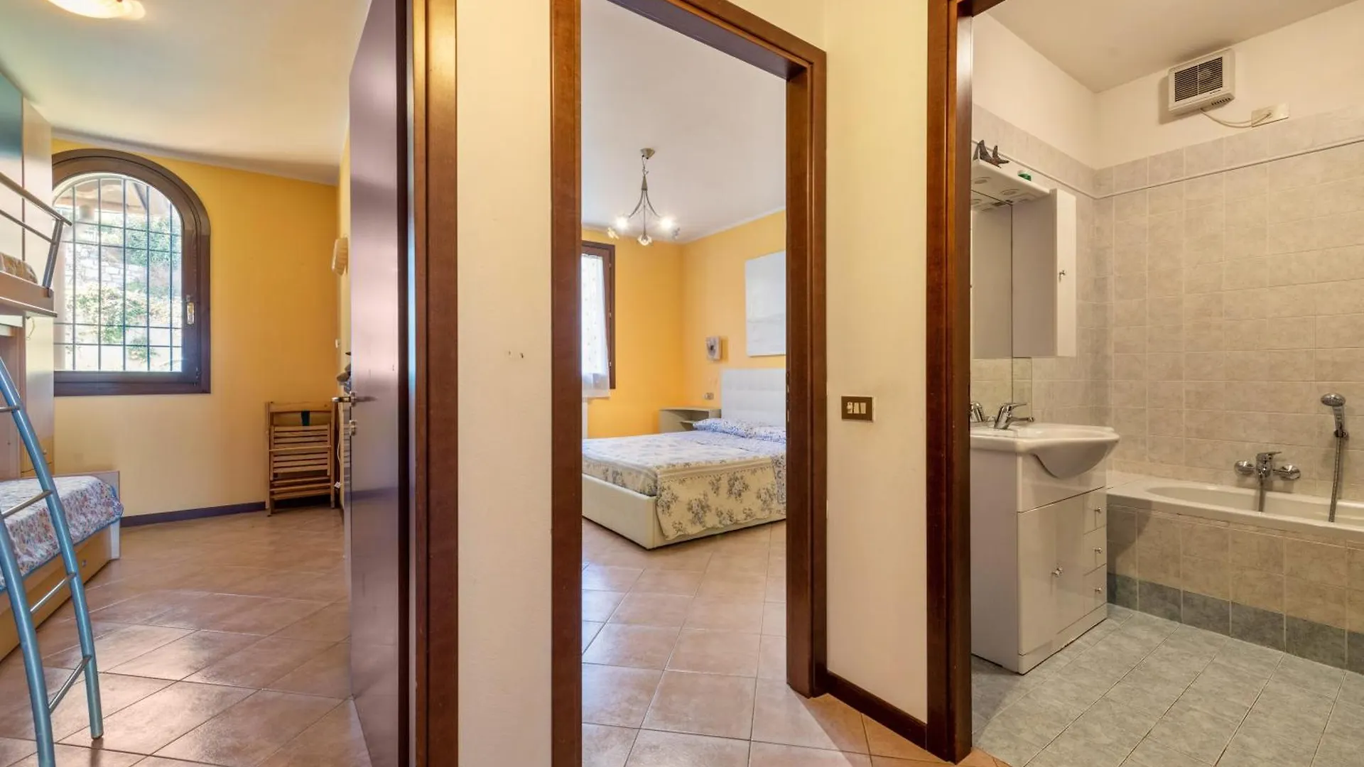 Casa Vacanze Gianpietro Rossi Toscolano-Maderno 0*,